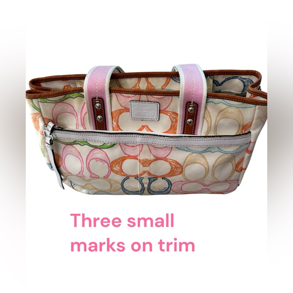Coach Vintage Hampton Scribble Multicolor Signature Tote with Pink Handles 
2007 - Picture 15 of 17